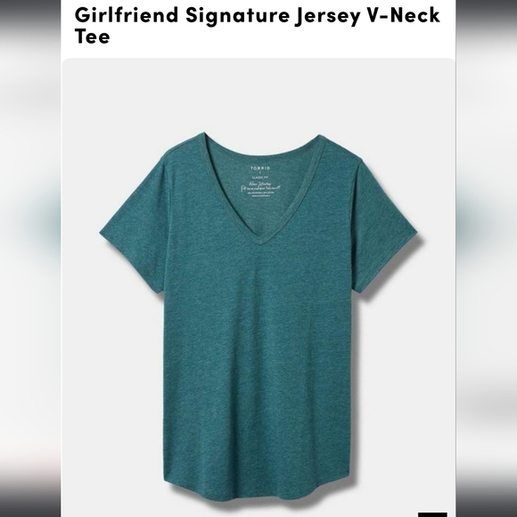 NWT Torrid V-neck Girlfriend Tee Sz 2 (18-20) - Picture 1 of 3